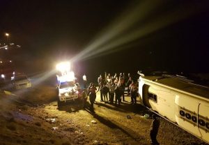 واژگونی اتوبوس حامل زائران عراقی در محور خرم‌آباد – کوهدشت ۲۲ مصدوم برجای گذاشت