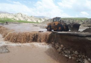 سیل راه ارتباطی ۵۸ روستای کوهدشت را قطع کرد