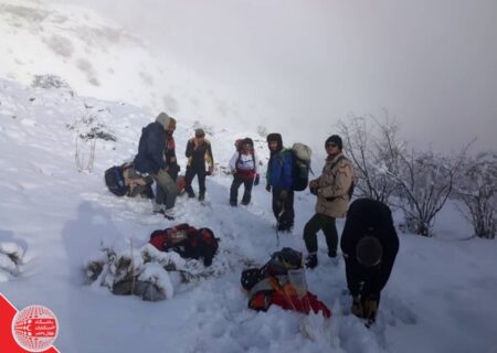 ‍ نجات جان ۵ کوهنورد گم شده در ارتفاعات اشترانکوه