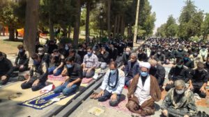 گزارش تصویری:اقامه نماز ظهر عاشورا ۱۴۰۰ در کوهدشت