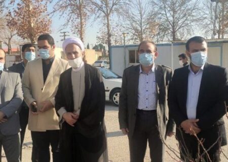 به مناسبت روز پرستار حجت الاسلام مبلغی با حضور در بیمارستان امام خمینی(ره) از پرستاران و کادر درمان تجلیل کرد