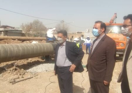 بازدید فرماندار کوهدشت از پروژه نصب خط انتقال آب کمربند شمالی شهر کوهدشت