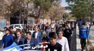 فیلم/راهپیمایی مردم شهر کوهنانی در محکومیت حادثه تروریستی شیراز