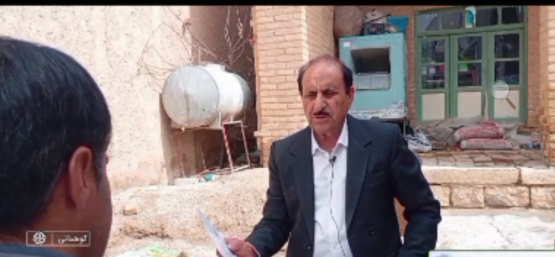 گزارشی از معلم فداکاری که با جهاد علمی در روزهای جنگ تحمیلی چراغ علم را در فضای خانگی روشن نگه داشته است.