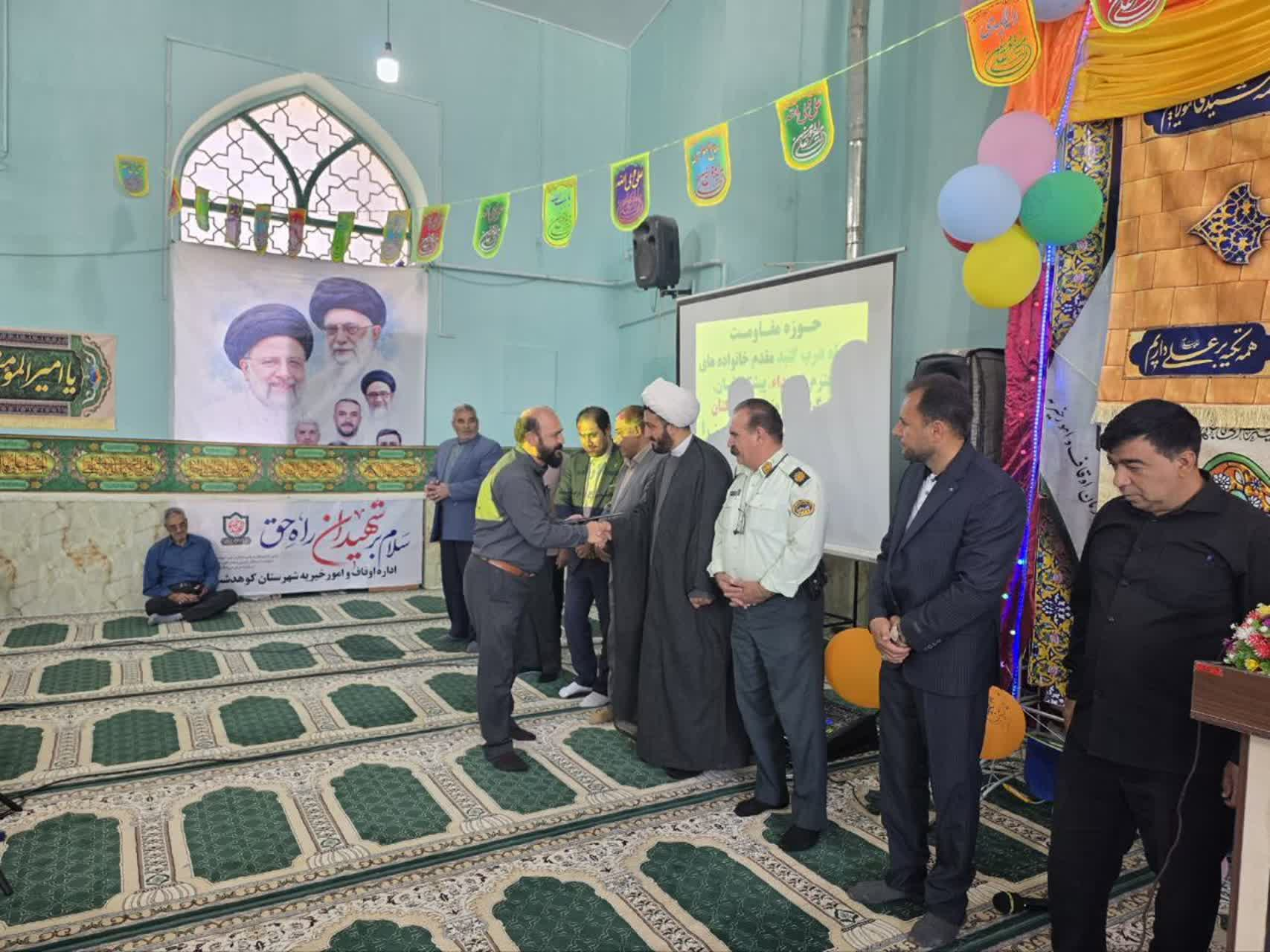 مدیرکل اوقاف و امور خیریه لرستان از شهردار درب گنبد تقدیر کرد.